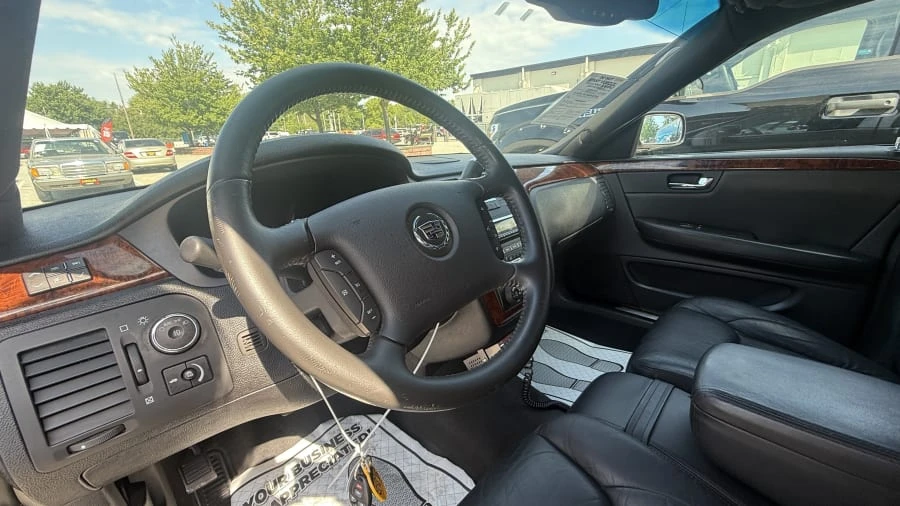 2006 Cadillac DTS - Image 6 of 9