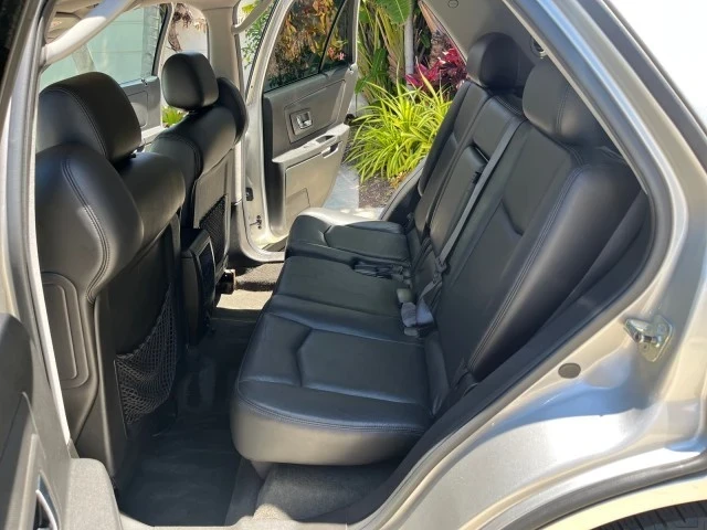 2006 Cadillac SRX - Image 15 of 21