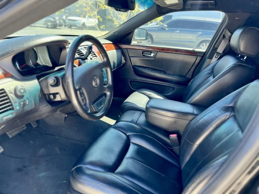 2006 Cadillac DTS - Image 8 of 15