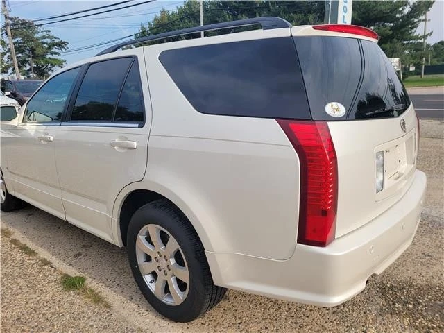 2006 Cadillac SRX - Image 14 of 21