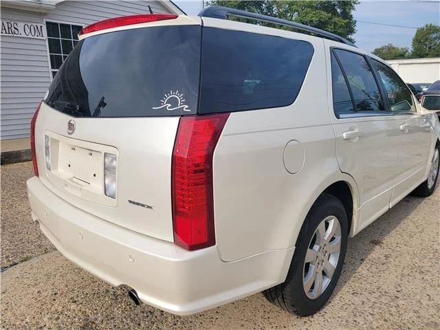 2006 Cadillac SRX - Image 13 of 21