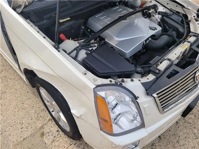 2006 Cadillac SRX - Image 19 of 21