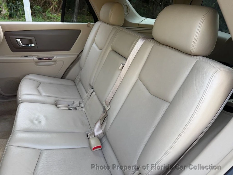 2006 Cadillac SRX - Image 10 of 12