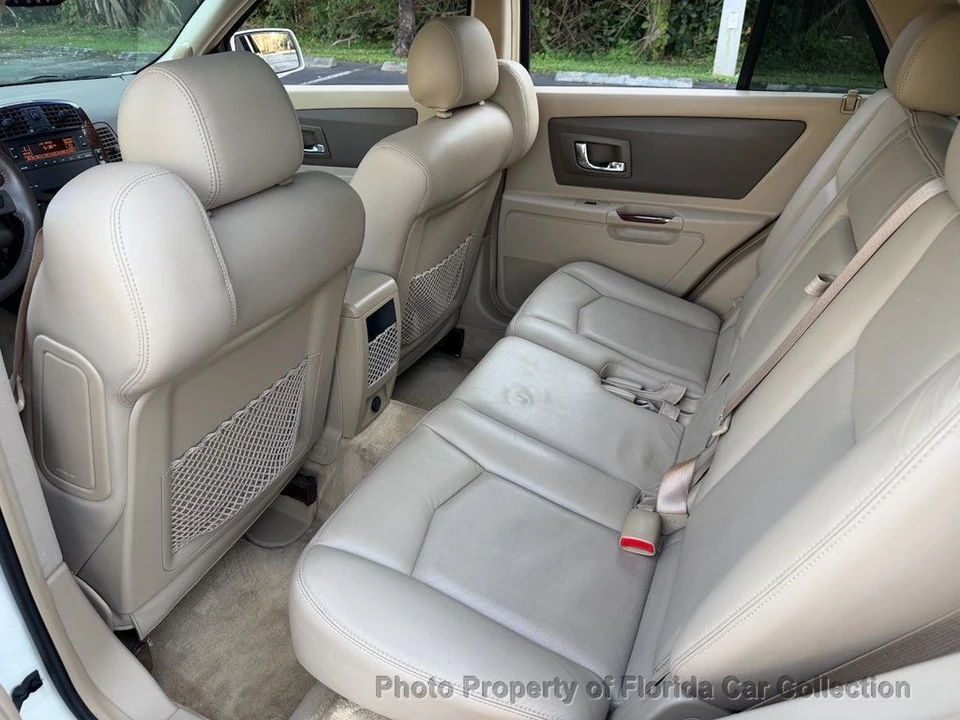 2006 Cadillac SRX - Image 9 of 12