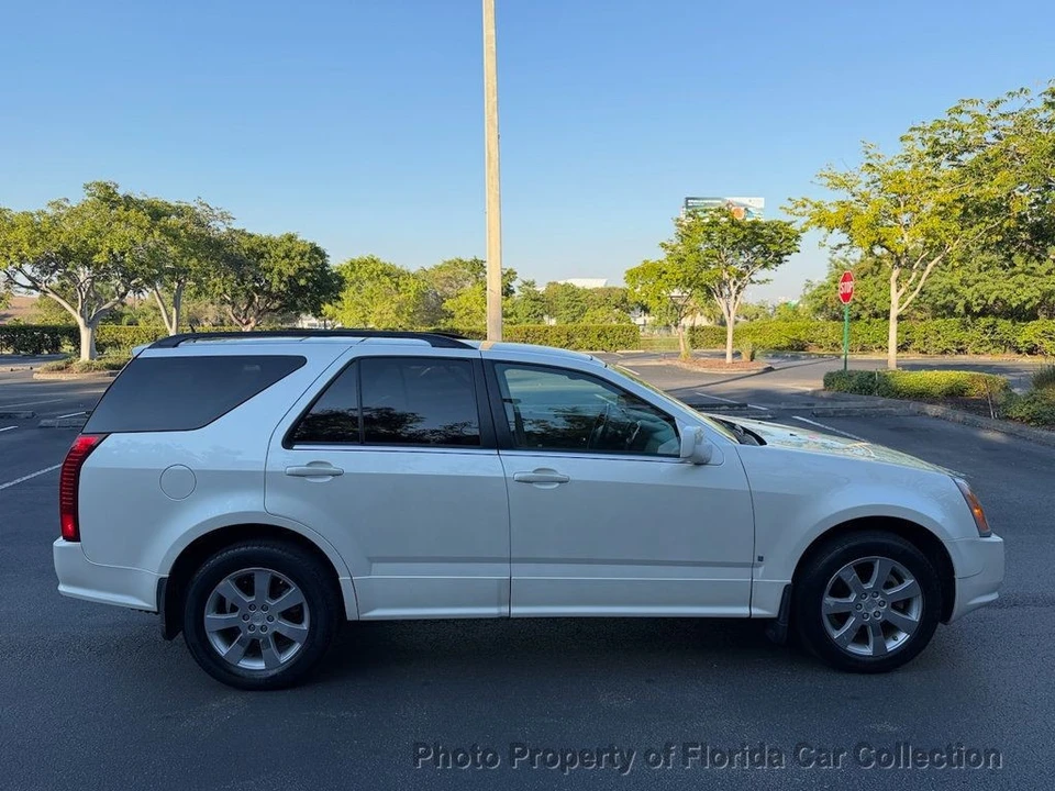 2006 Cadillac SRX - Image 6 of 12