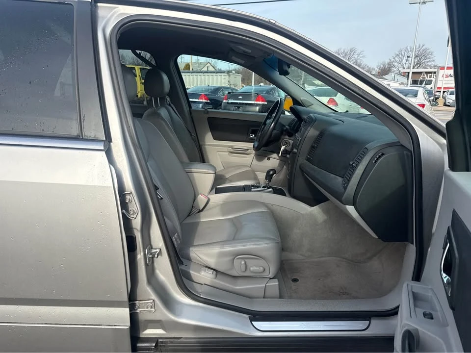 2006 Cadillac SRX - Image 7 of 13