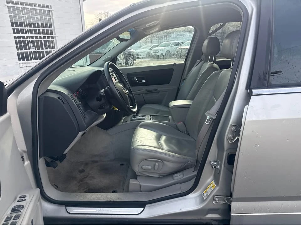 2006 Cadillac SRX - Image 6 of 13