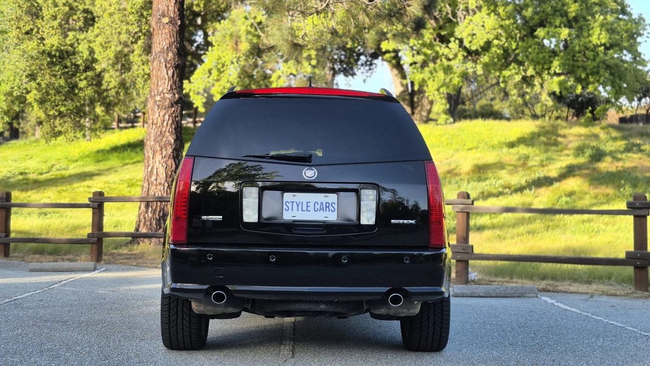 2006 Cadillac SRX - Image 13 of 31