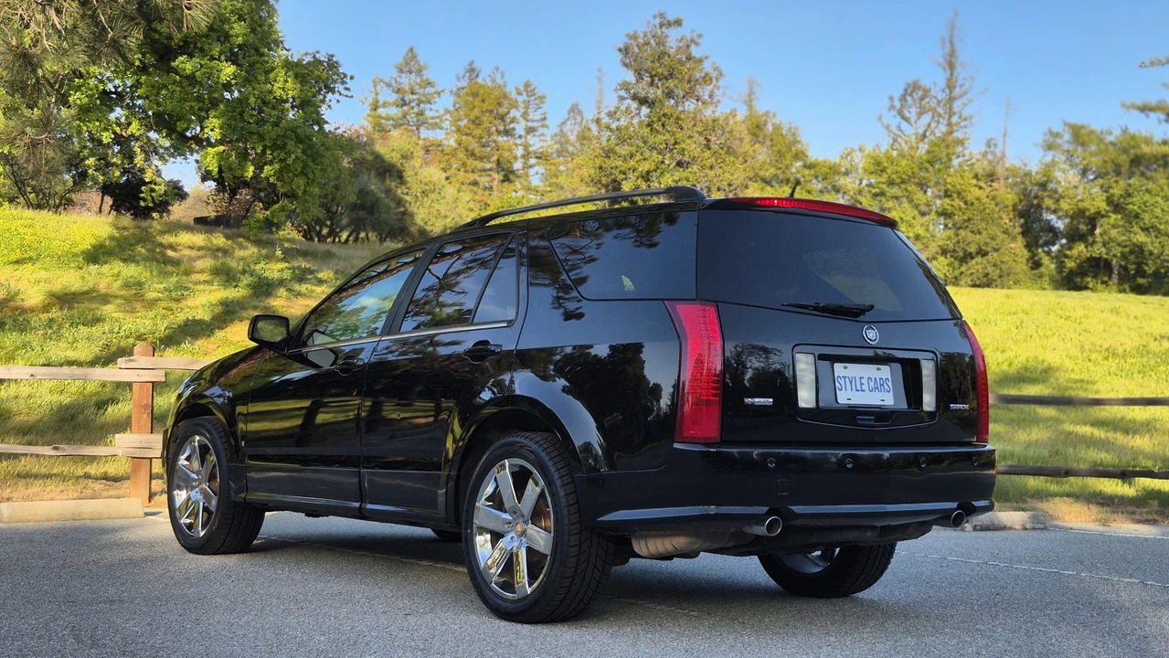 2006 Cadillac SRX - Image 9 of 31
