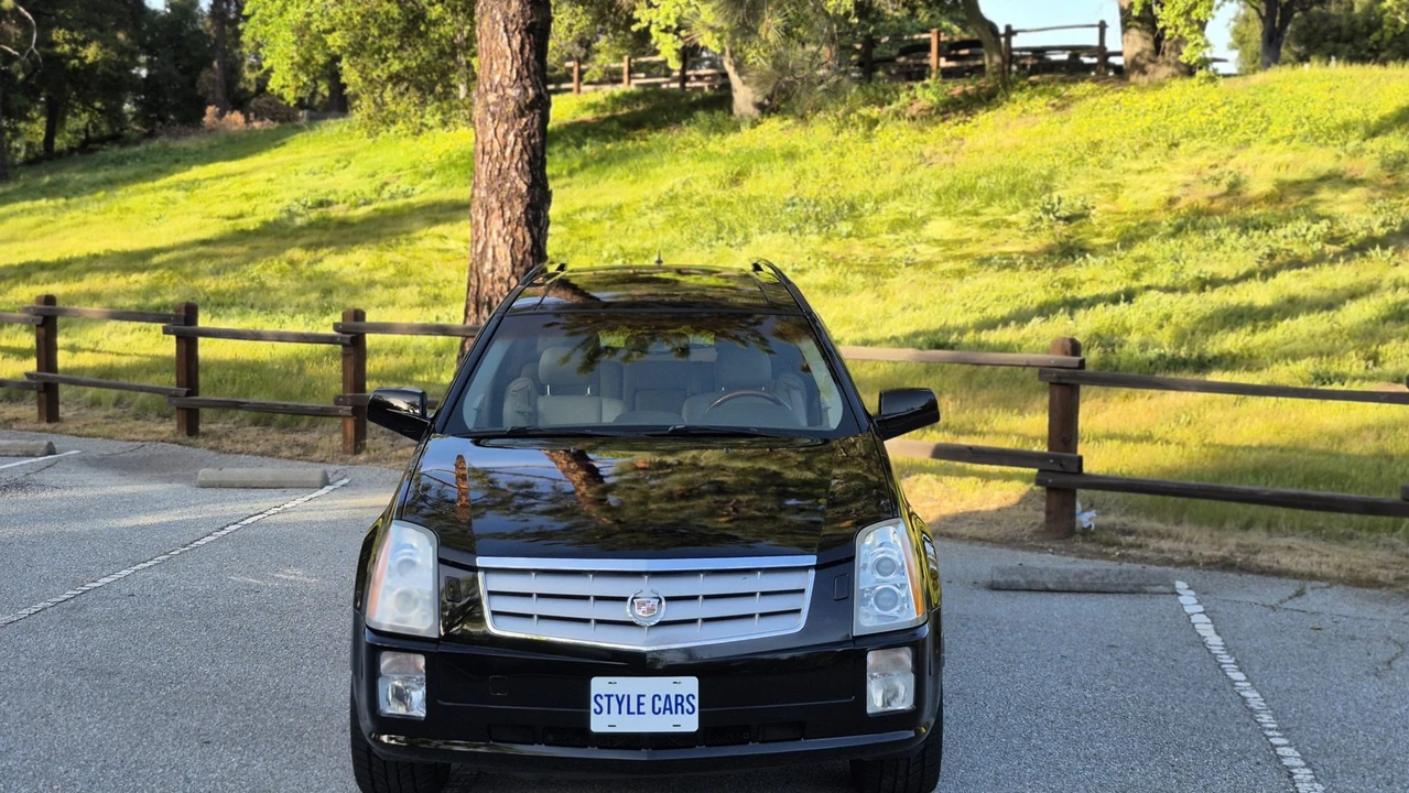 2006 Cadillac SRX - Image 26 of 31