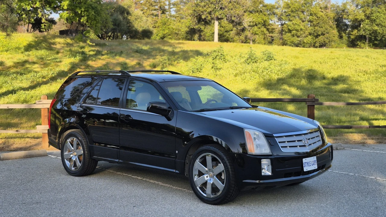 2006 Cadillac SRX - Image 23 of 31
