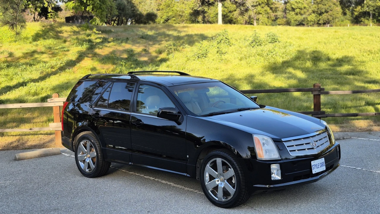 2006 Cadillac SRX - Image 22 of 31