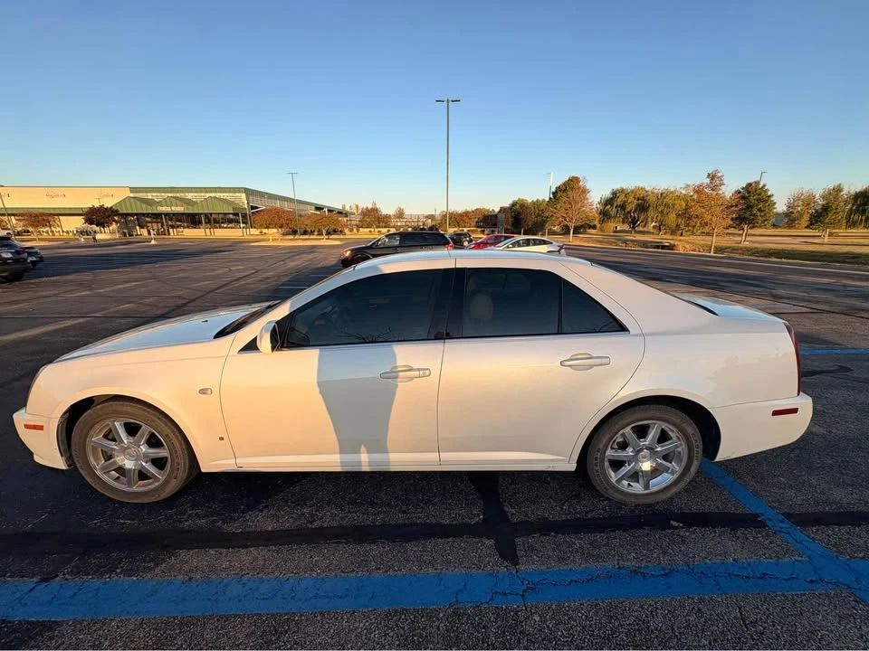 2006 Cadillac STS - Image 2 of 10