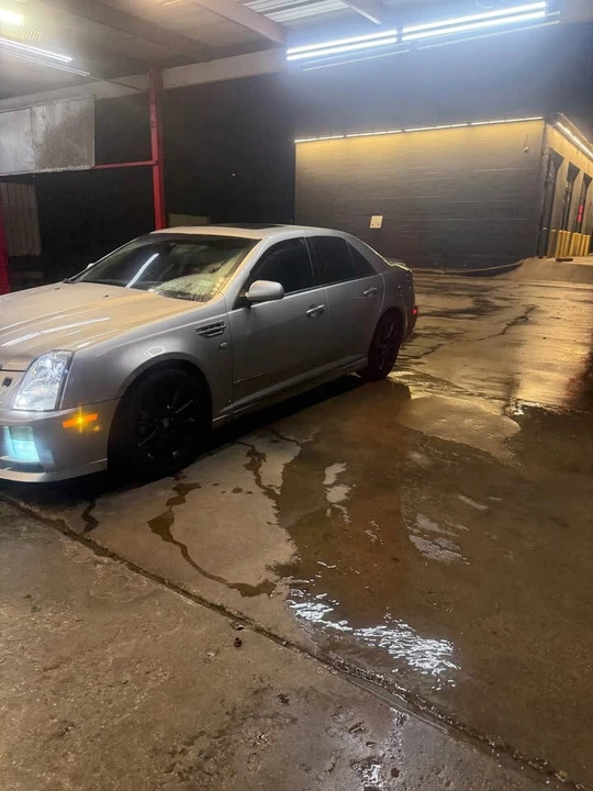 2006 Cadillac STS-V - Image 2 of 5