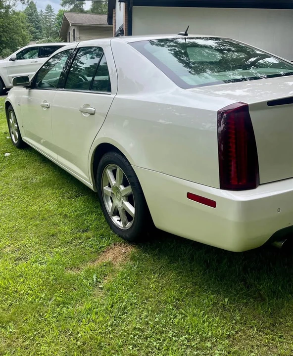 2006 Cadillac STS - Image 10 of 16