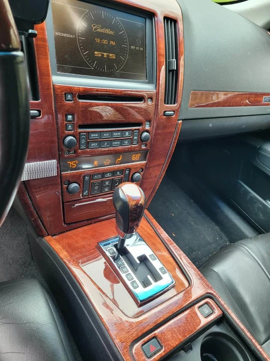 2006 Cadillac STS - Image 16 of 17