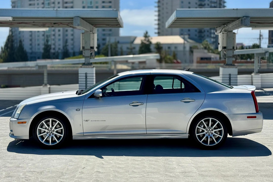 2006 Cadillac STS-V - Image 3 of 31