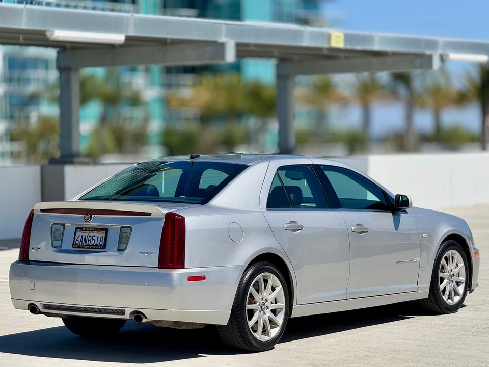 2006 Cadillac STS-V - Image 11 of 31
