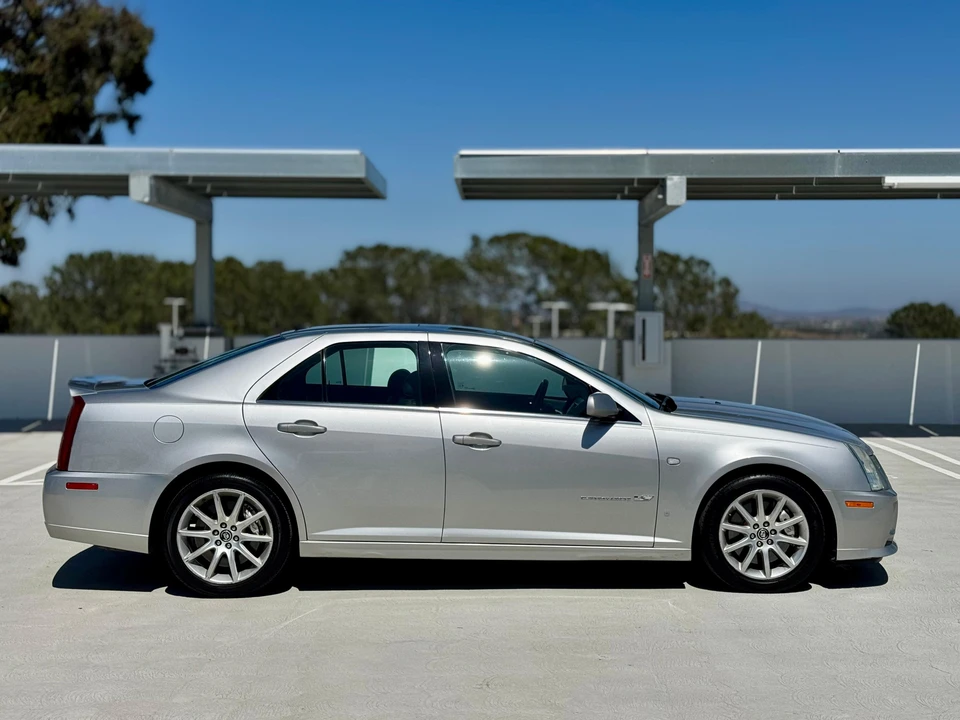 2006 Cadillac STS-V - Image 12 of 31