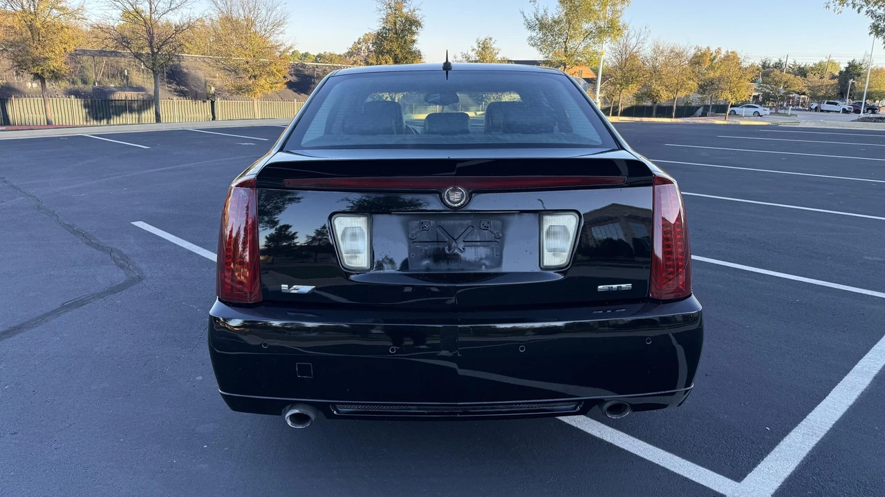 2006 Cadillac STS-V - Image 10 of 31