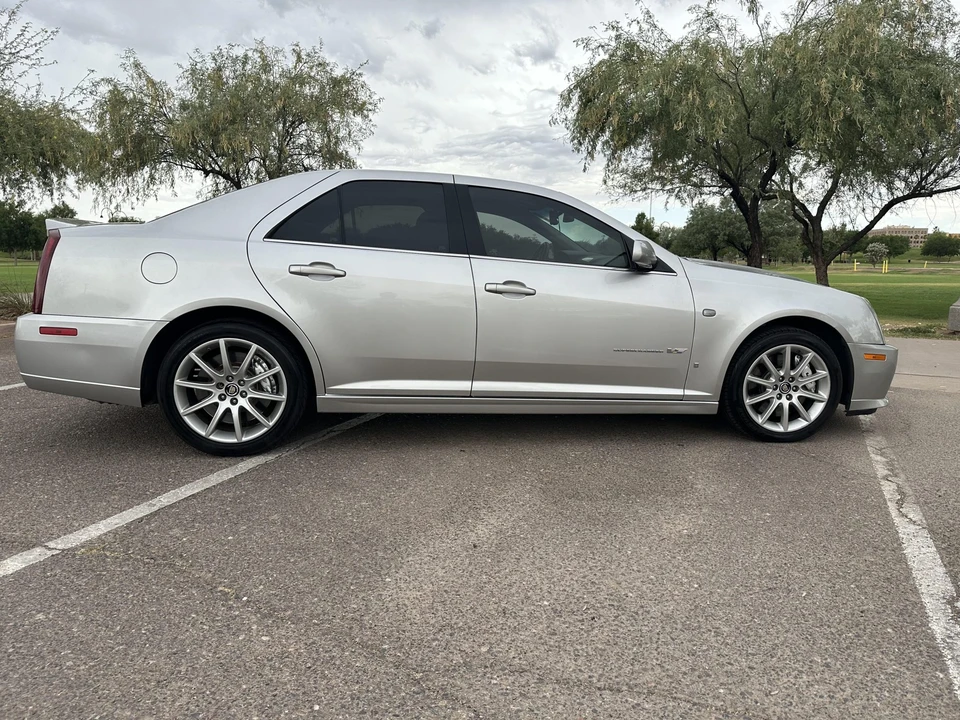 2006 Cadillac STS-V - Image 15 of 31