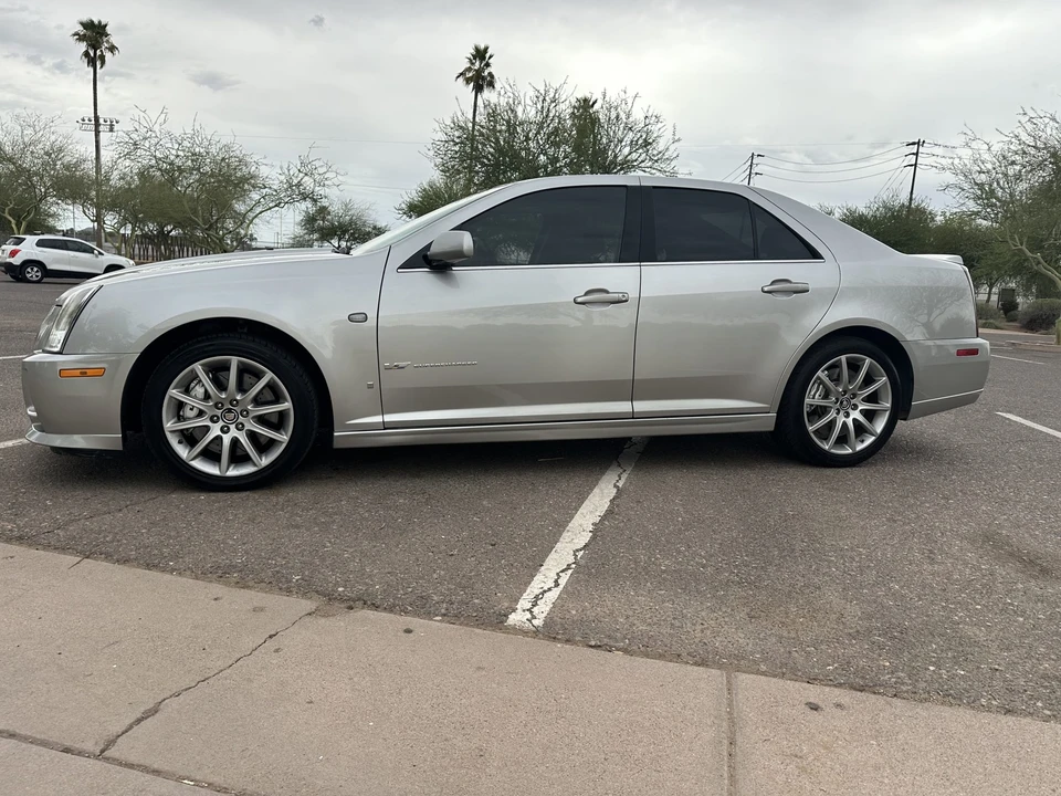 2006 Cadillac STS-V - Image 3 of 31