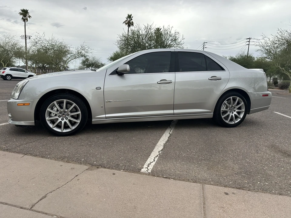 2006 Cadillac STS-V - Image 2 of 31