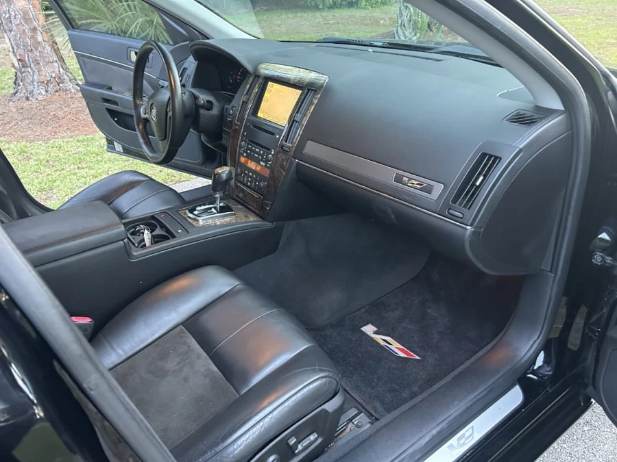 2006 Cadillac STS-V - Image 17 of 22