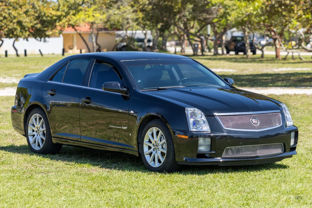 2006 Cadillac STS-V - Image 2 of 31