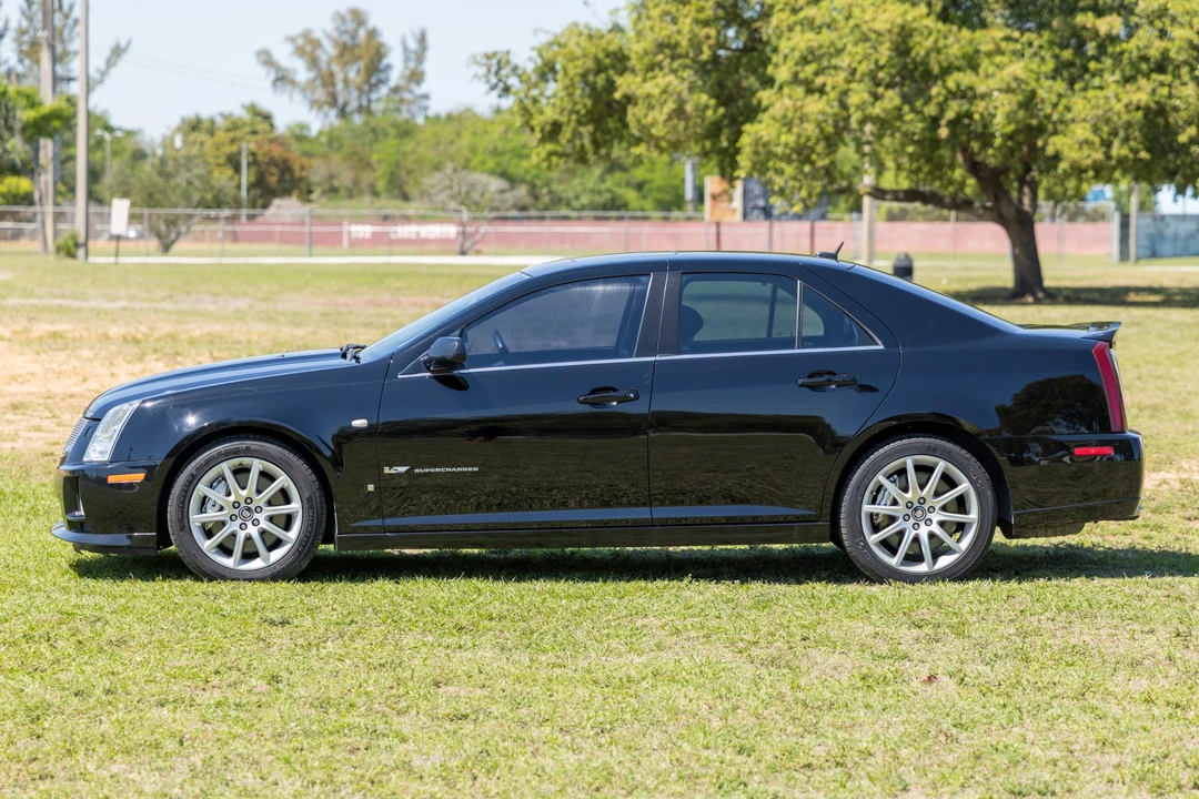2006 Cadillac STS-V - Image 4 of 31