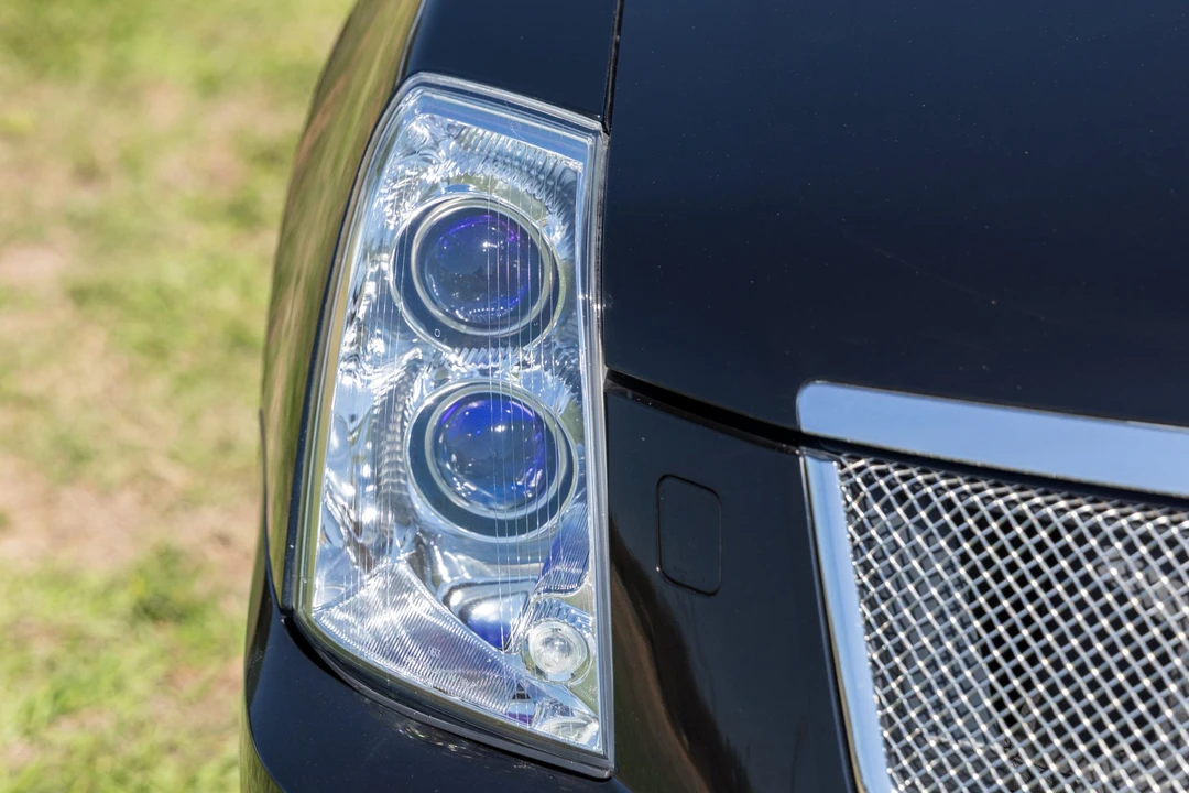 2006 Cadillac STS-V - Image 10 of 31