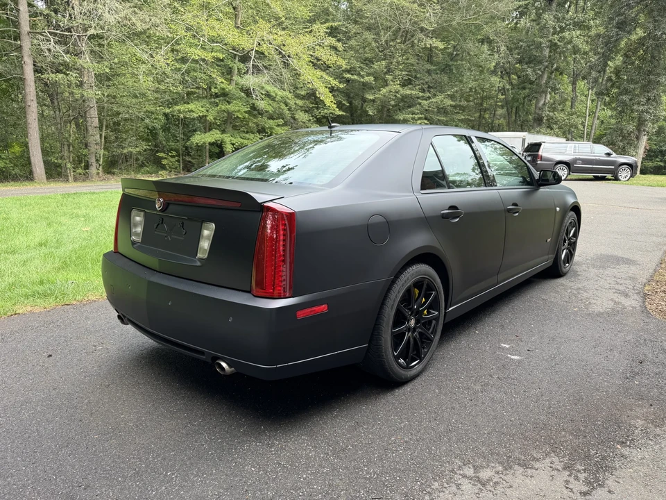2006 Cadillac STS-V - Image 8 of 31