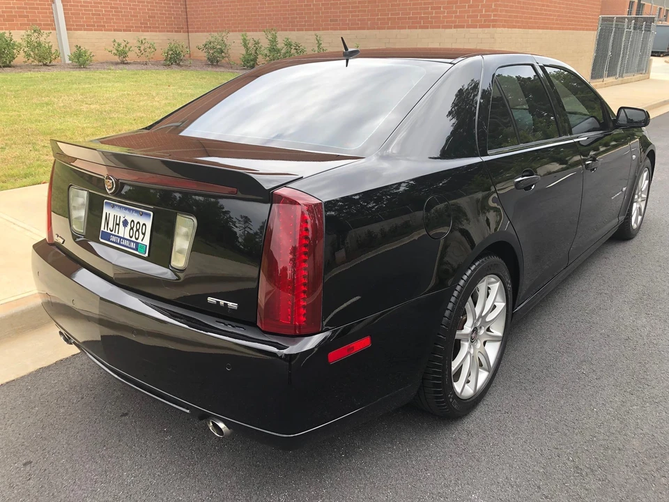 2006 Cadillac STS-V - Image 27 of 31