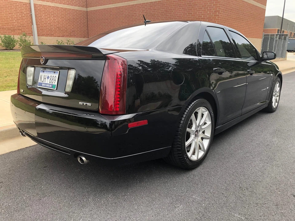 2006 Cadillac STS-V - Image 28 of 31