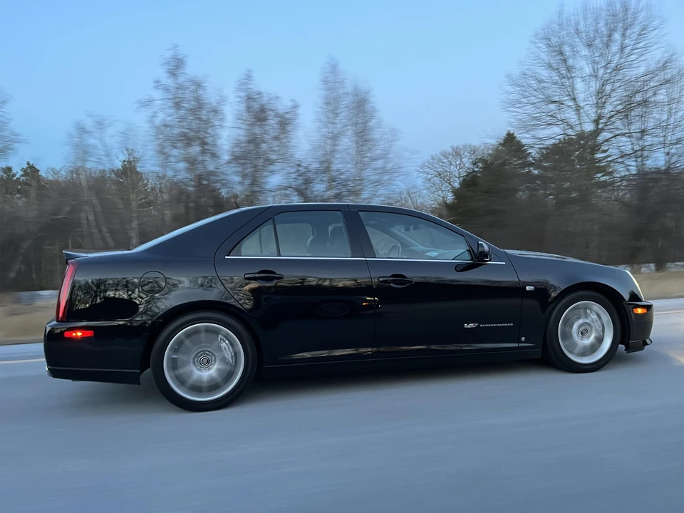 2006 Cadillac STS-V - Image 12 of 31