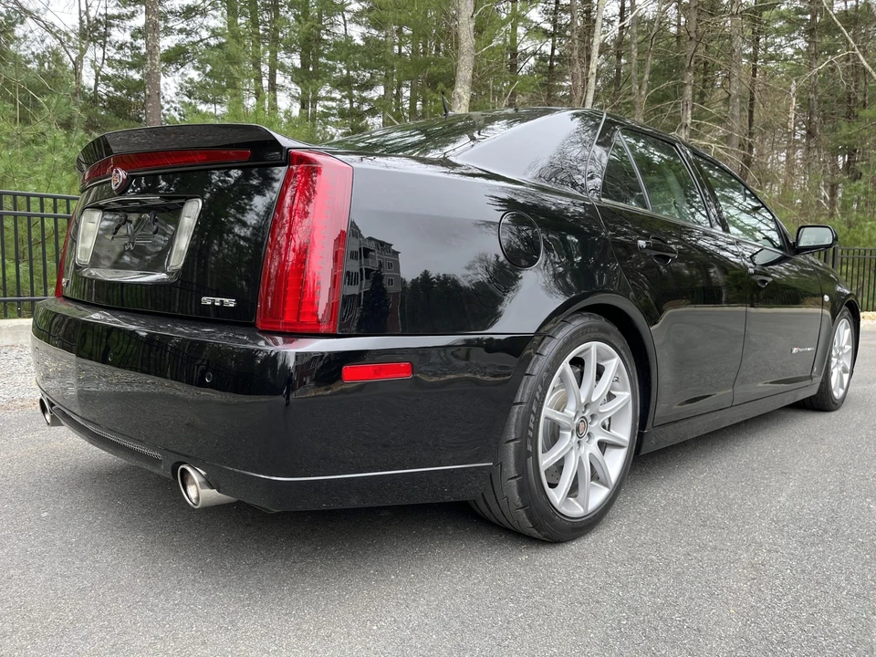 2006 Cadillac STS-V - Image 18 of 31