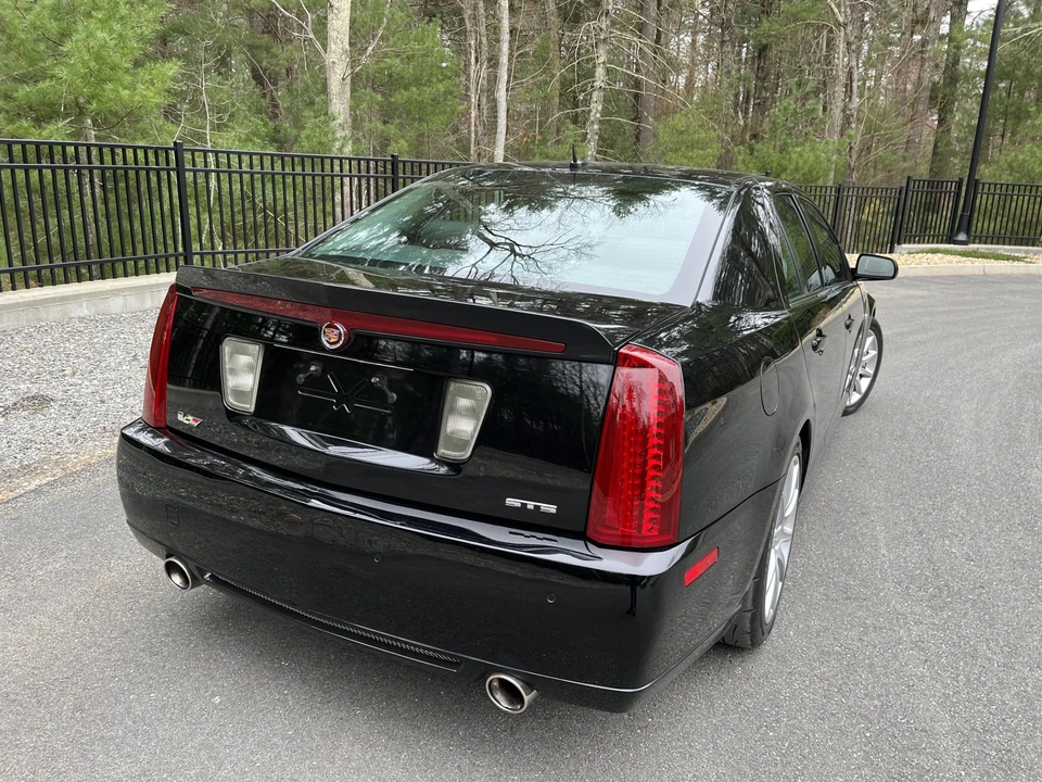 2006 Cadillac STS-V - Image 20 of 31