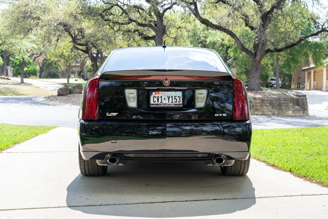 2006 Cadillac STS-V - Image 9 of 31