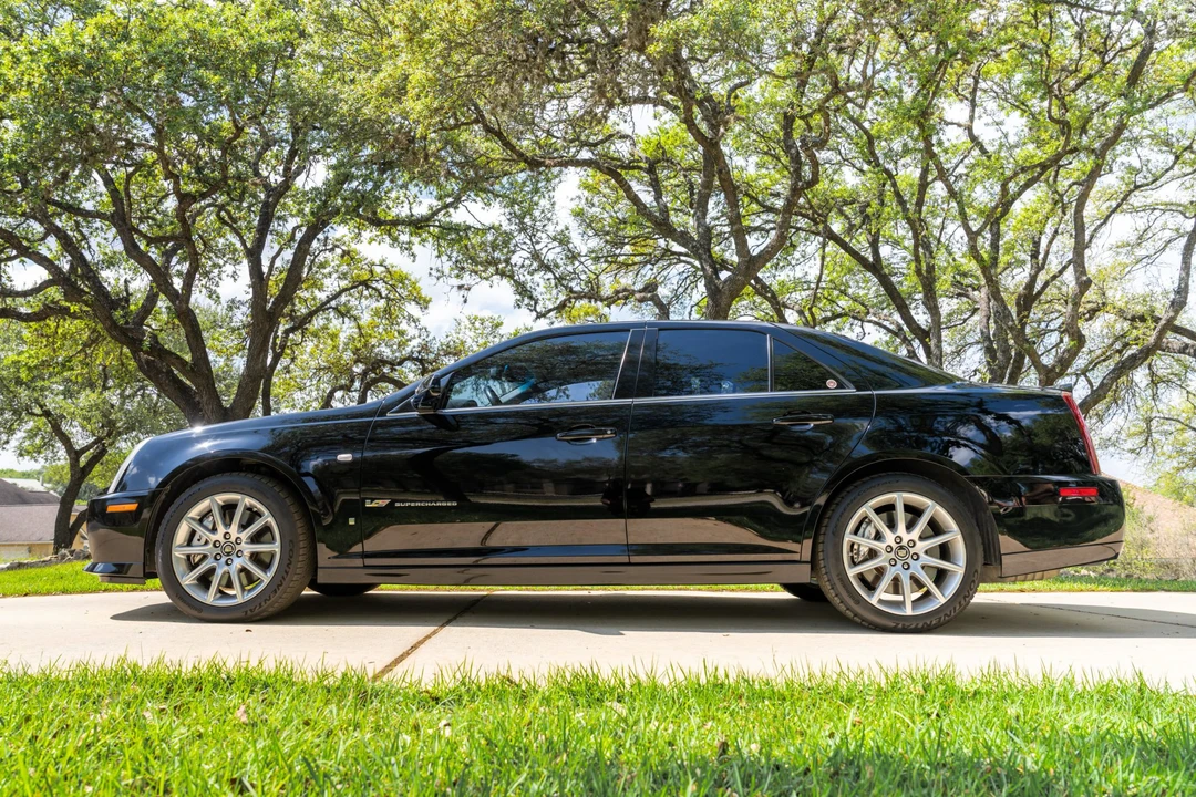 2006 Cadillac STS-V - Image 12 of 31