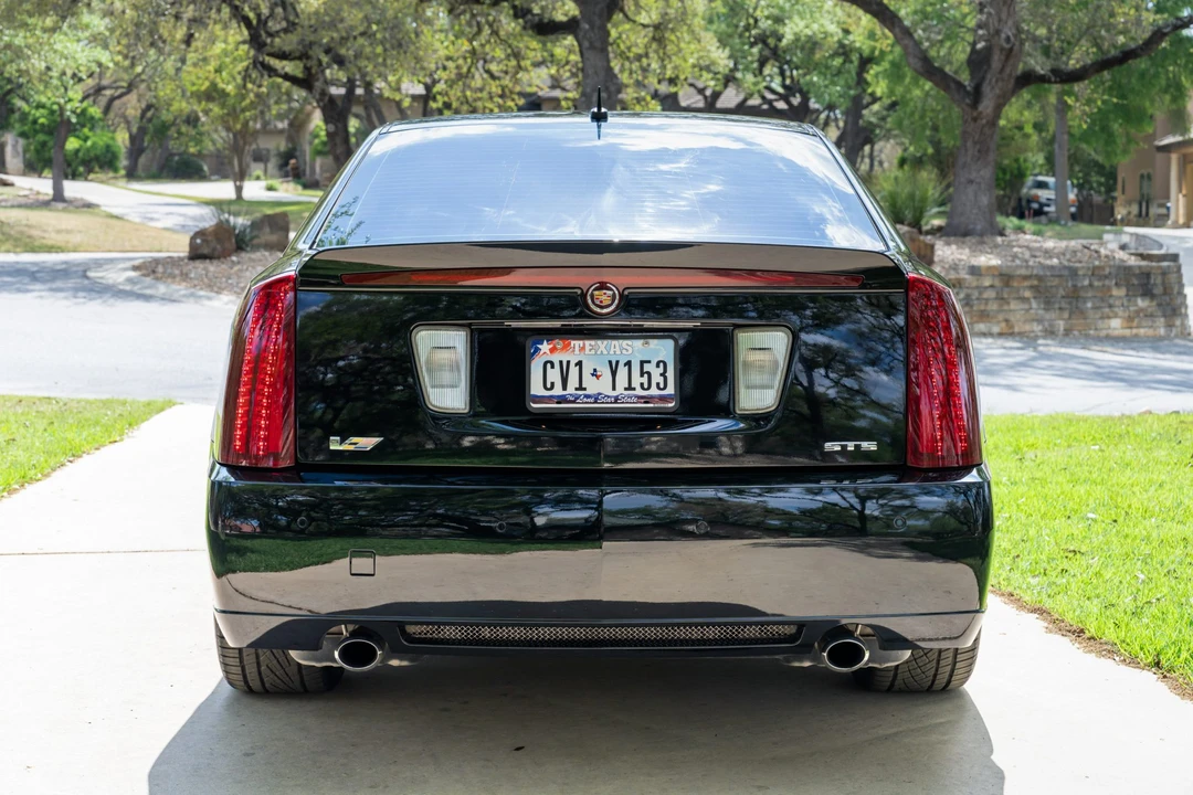 2006 Cadillac STS-V - Image 10 of 31