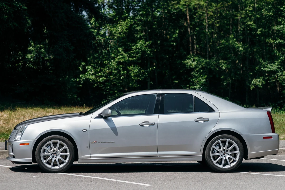 2006 Cadillac STS-V - Image 3 of 31
