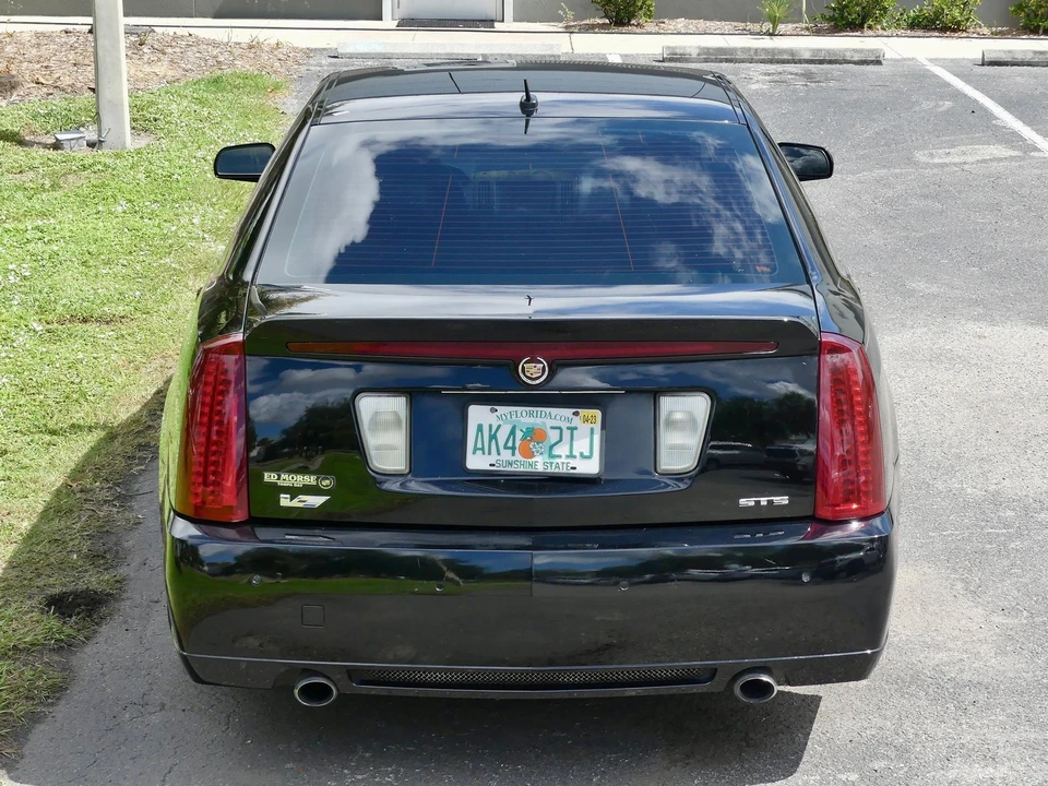 2006 Cadillac STS-V - Image 17 of 21