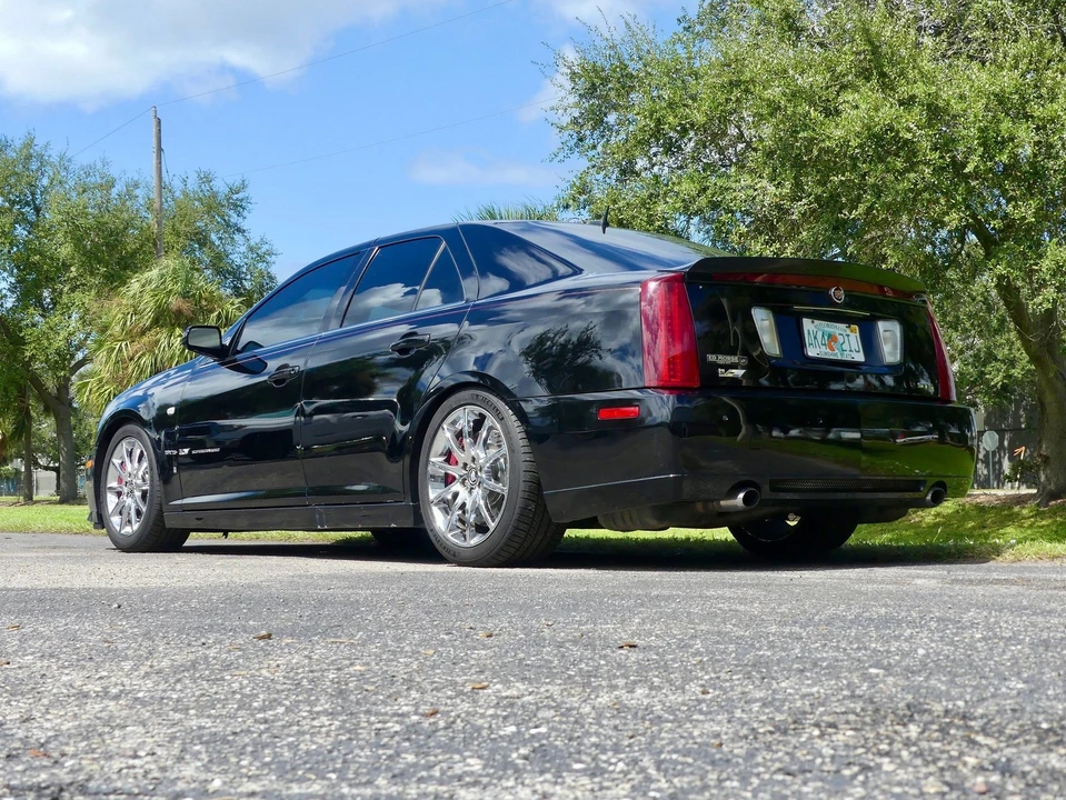 2006 Cadillac STS-V - Image 15 of 21