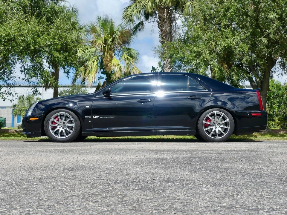 2006 Cadillac STS-V - Image 12 of 21
