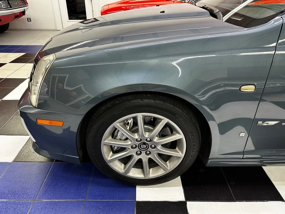 2006 Cadillac STS-V - Image 7 of 31