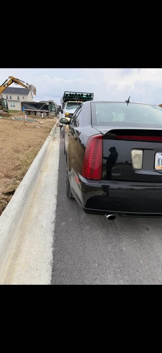 2006 Cadillac STS-V - Image 2 of 11