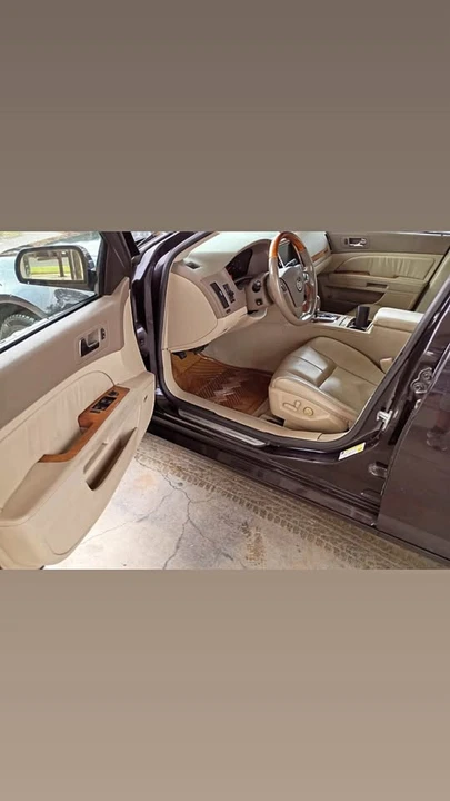 2006 Cadillac STS-V - Image 9 of 12