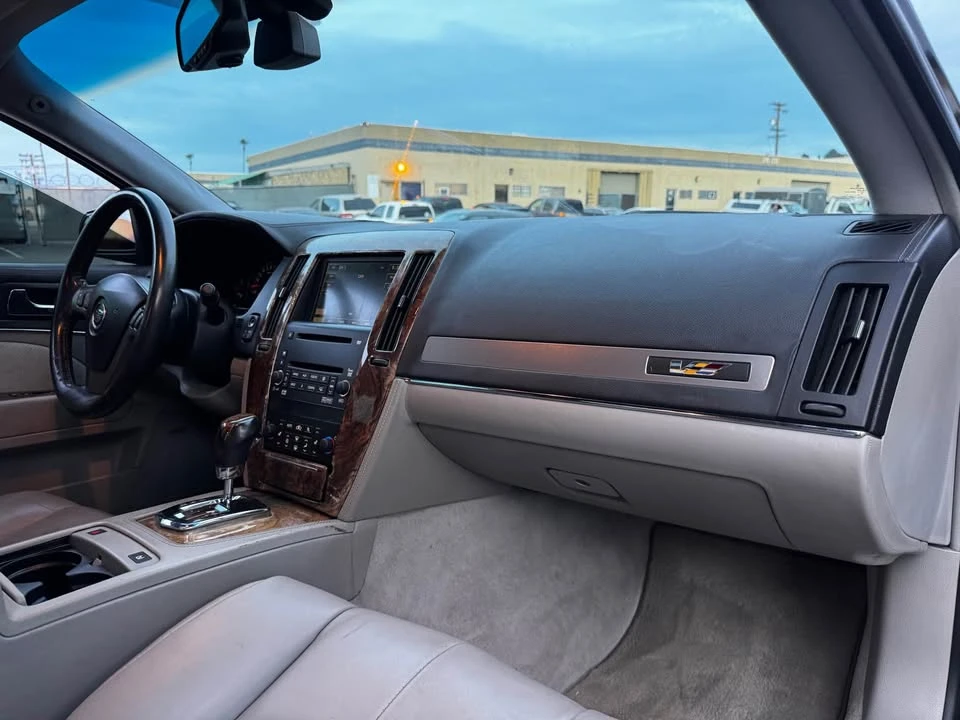 2006 Cadillac STS-V - Image 6 of 10