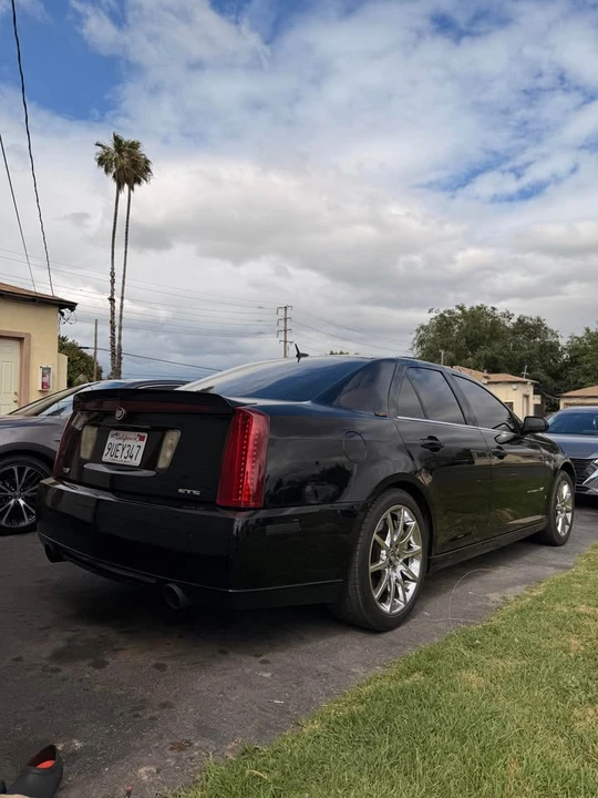 2006 Cadillac STS-V - Image 3 of 10
