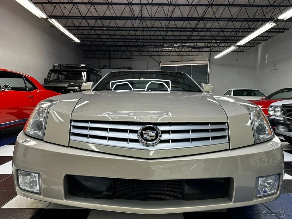 2006 Cadillac XLR - Image 6 of 21